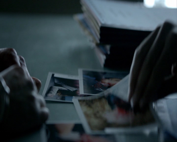 VampireDiaries-dot-nl_VampireDiaries-8x12WhatAreYou0497.jpg