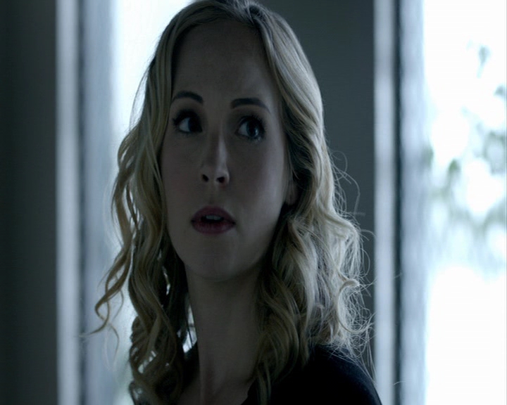 VampireDiaries-dot-nl_VampireDiaries-8x12WhatAreYou0633.jpg