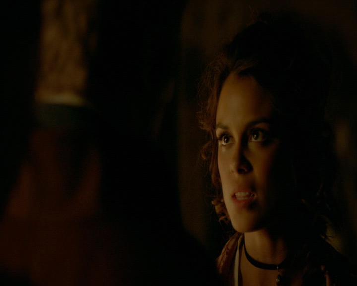 VampireDiaries-dot-nl_VampireDiaries-8x12WhatAreYou1180.jpg