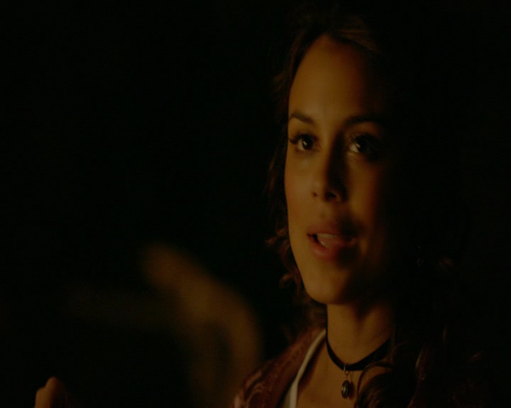VampireDiaries-dot-nl_VampireDiaries-8x12WhatAreYou1548.jpg