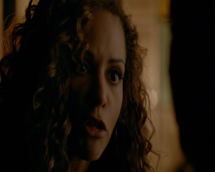 VampireDiaries-dot-nl_VampireDiaries-8x12WhatAreYou1700.jpg