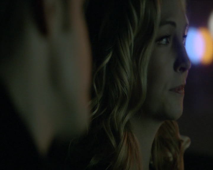 VampireDiaries-dot-nl_VampireDiaries-8x12WhatAreYou1895.jpg