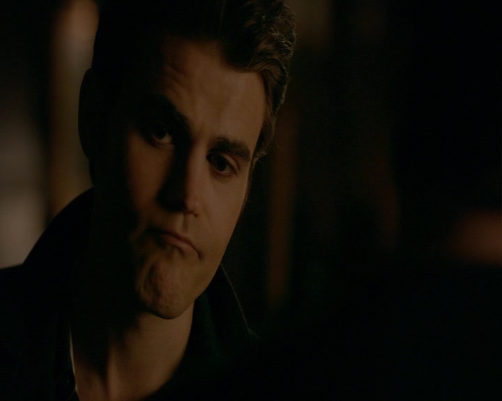 VampireDiaries-dot-nl_VampireDiaries-8x12WhatAreYou2061.jpg