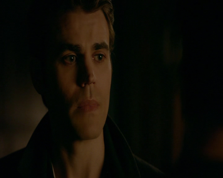 VampireDiaries-dot-nl_VampireDiaries-8x12WhatAreYou2090.jpg