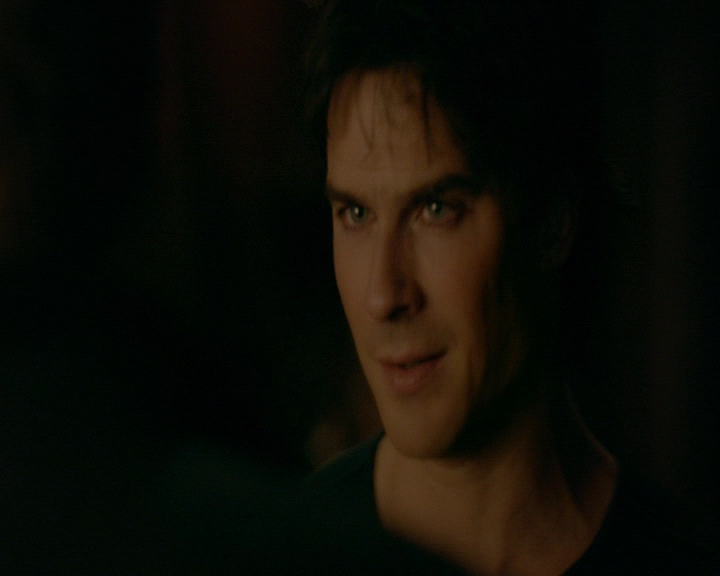 VampireDiaries-dot-nl_VampireDiaries-8x12WhatAreYou2093.jpg