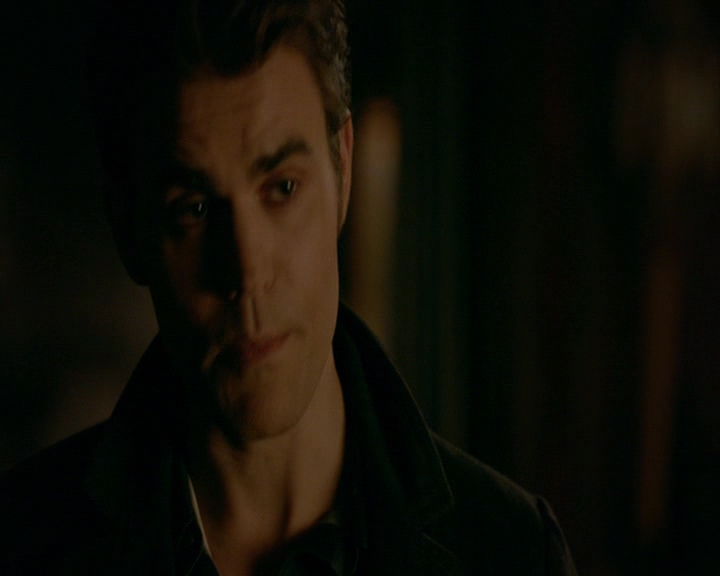 VampireDiaries-dot-nl_VampireDiaries-8x12WhatAreYou2100.jpg