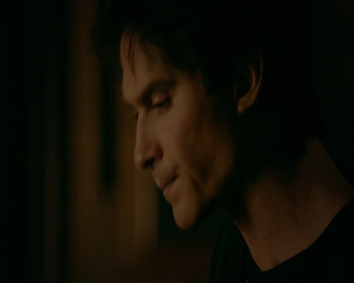 VampireDiaries-dot-nl_VampireDiaries-8x12WhatAreYou2105.jpg