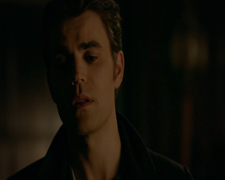 VampireDiaries-dot-nl_VampireDiaries-8x12WhatAreYou2112.jpg