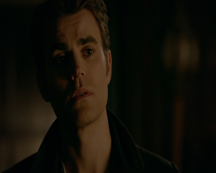 VampireDiaries-dot-nl_VampireDiaries-8x12WhatAreYou2114.jpg