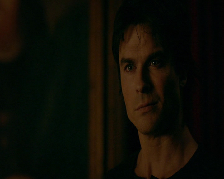 VampireDiaries-dot-nl_VampireDiaries-8x12WhatAreYou2124.jpg
