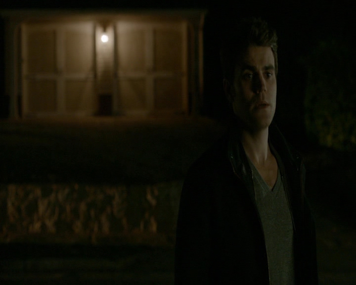 VampireDiaries-dot-nl_VampireDiaries-8x12WhatAreYou2228.jpg
