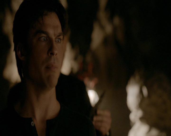 VampireDiaries-dot-nl_VampireDiaries-8x12WhatAreYou2274.jpg
