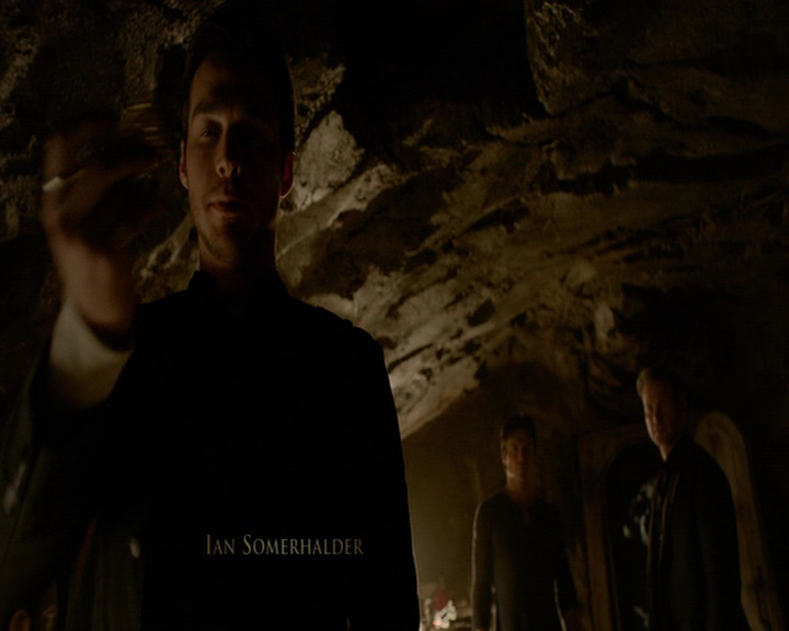 VampireDiaries-dot-nl_VampireDiaries-8x13TheLiesWillCatchUpToYou0122.jpg
