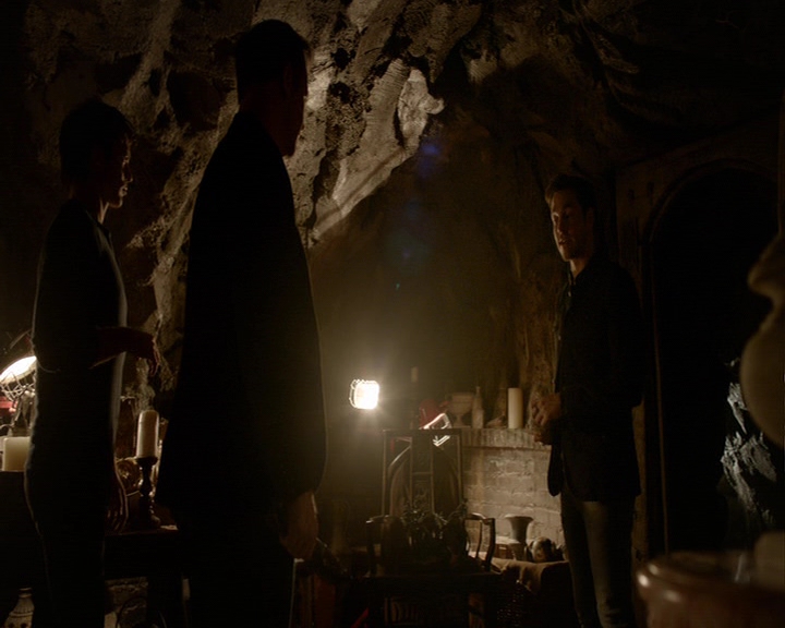 VampireDiaries-dot-nl_VampireDiaries-8x13TheLiesWillCatchUpToYou0138.jpg