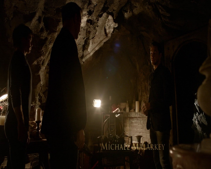 VampireDiaries-dot-nl_VampireDiaries-8x13TheLiesWillCatchUpToYou0140.jpg