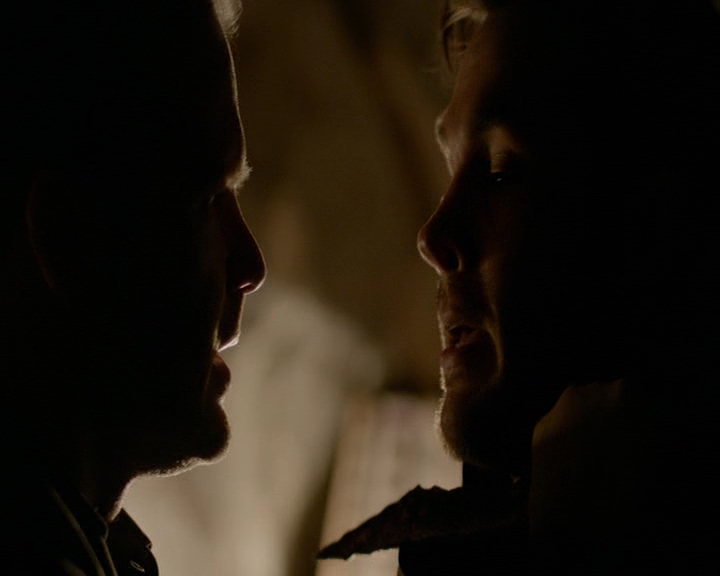VampireDiaries-dot-nl_VampireDiaries-8x13TheLiesWillCatchUpToYou0153.jpg