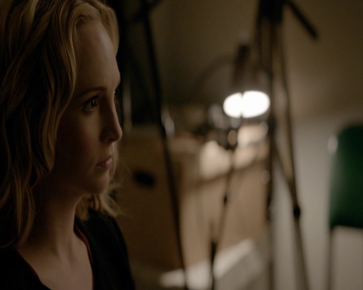 VampireDiaries-dot-nl_VampireDiaries-8x13TheLiesWillCatchUpToYou0715.jpg