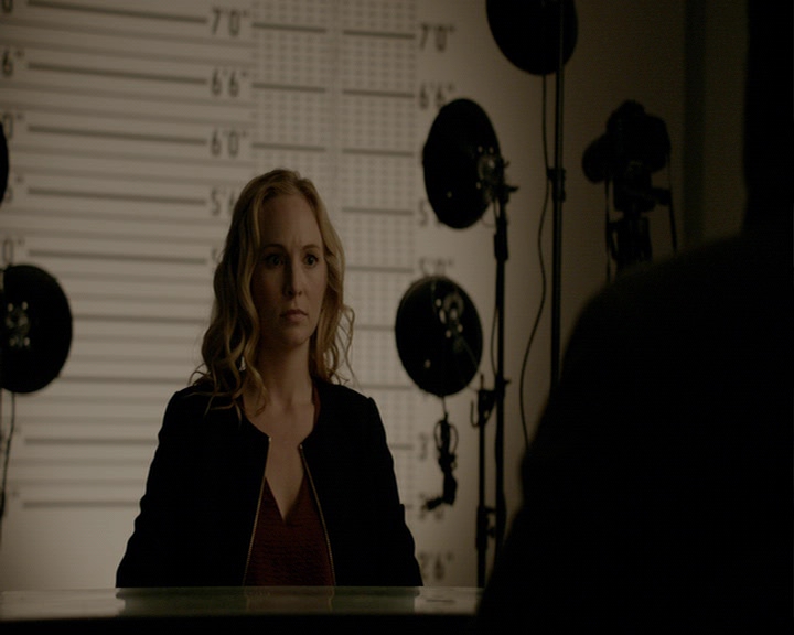 VampireDiaries-dot-nl_VampireDiaries-8x13TheLiesWillCatchUpToYou0724.jpg