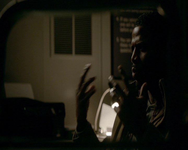 VampireDiaries-dot-nl_VampireDiaries-8x13TheLiesWillCatchUpToYou0725.jpg