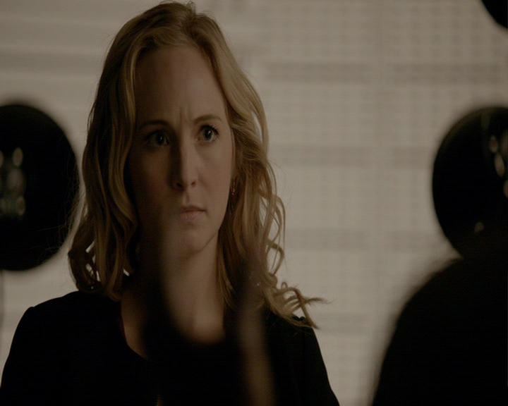 VampireDiaries-dot-nl_VampireDiaries-8x13TheLiesWillCatchUpToYou0732.jpg