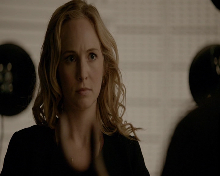VampireDiaries-dot-nl_VampireDiaries-8x13TheLiesWillCatchUpToYou0733.jpg