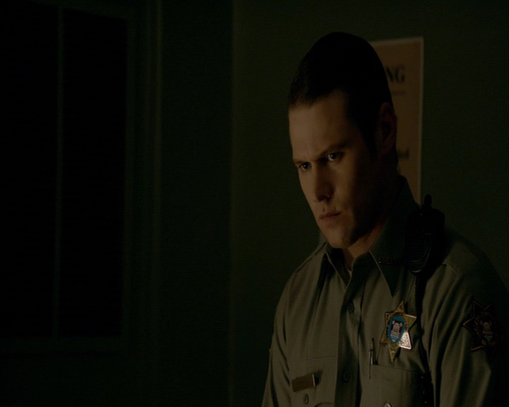VampireDiaries-dot-nl_VampireDiaries-8x13TheLiesWillCatchUpToYou0742.jpg