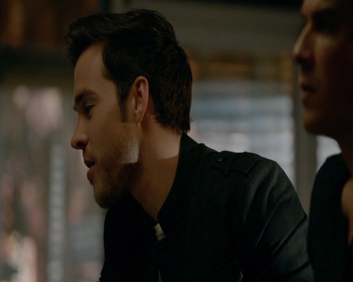 VampireDiaries-dot-nl_VampireDiaries-8x13TheLiesWillCatchUpToYou0973.jpg