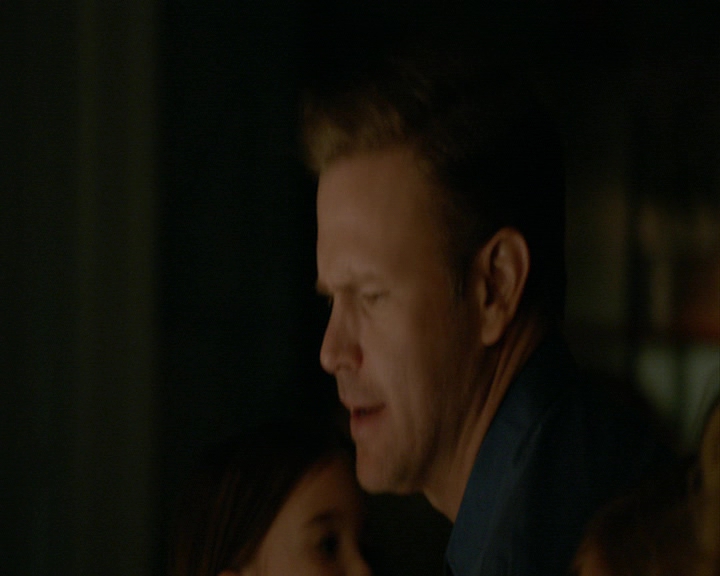 VampireDiaries-dot-nl_VampireDiaries-8x13TheLiesWillCatchUpToYou2216.jpg