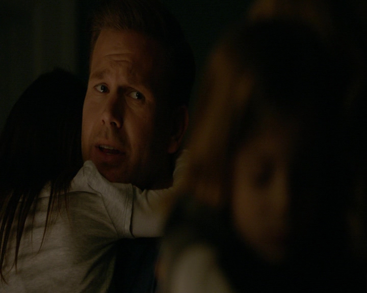 VampireDiaries-dot-nl_VampireDiaries-8x13TheLiesWillCatchUpToYou2228.jpg