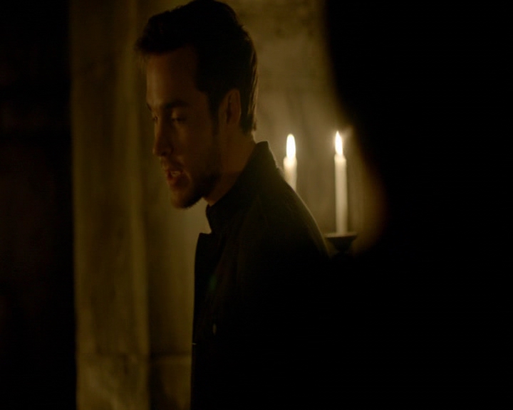 VampireDiaries-dot-nl_VampireDiaries-8x13TheLiesWillCatchUpToYou2253.jpg