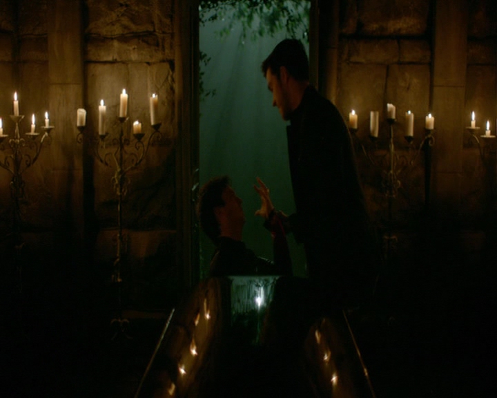VampireDiaries-dot-nl_VampireDiaries-8x13TheLiesWillCatchUpToYou2275.jpg
