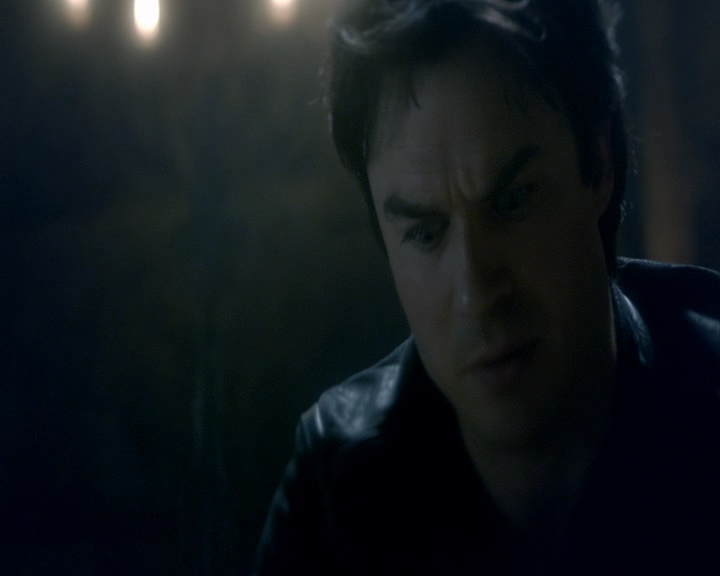 VampireDiaries-dot-nl_VampireDiaries-8x14ItsBeenAHellOfARide0015.jpg