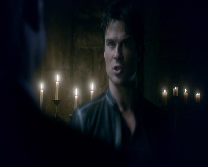 VampireDiaries-dot-nl_VampireDiaries-8x14ItsBeenAHellOfARide0046.jpg