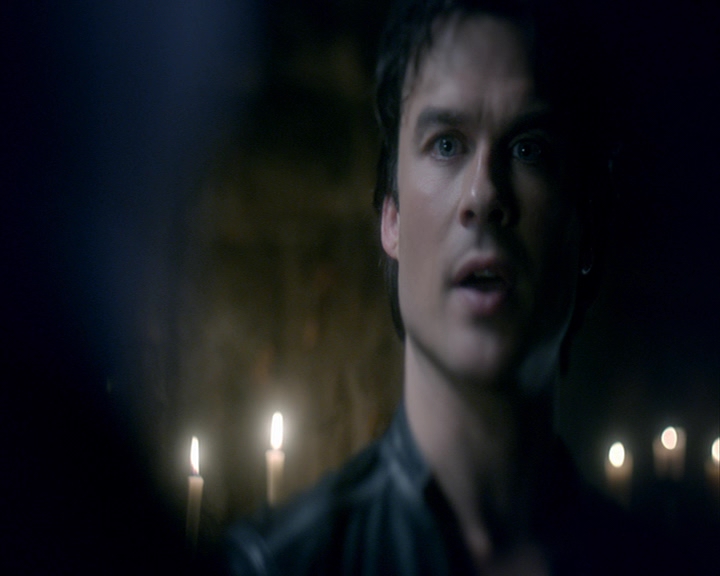 VampireDiaries-dot-nl_VampireDiaries-8x14ItsBeenAHellOfARide0049.jpg