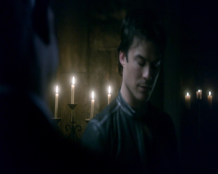 VampireDiaries-dot-nl_VampireDiaries-8x14ItsBeenAHellOfARide0056.jpg