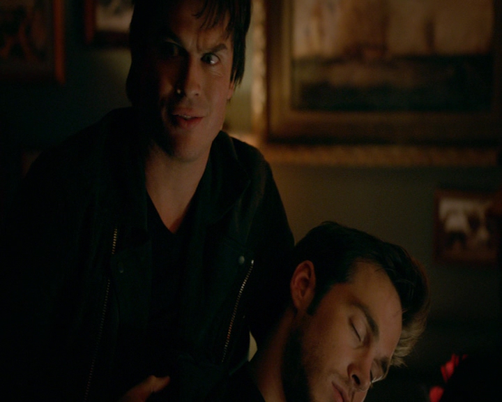 VampireDiaries-dot-nl_VampireDiaries-8x14ItsBeenAHellOfARide0439.jpg