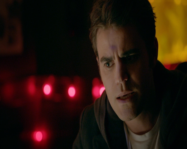 VampireDiaries-dot-nl_VampireDiaries-8x14ItsBeenAHellOfARide0441.jpg