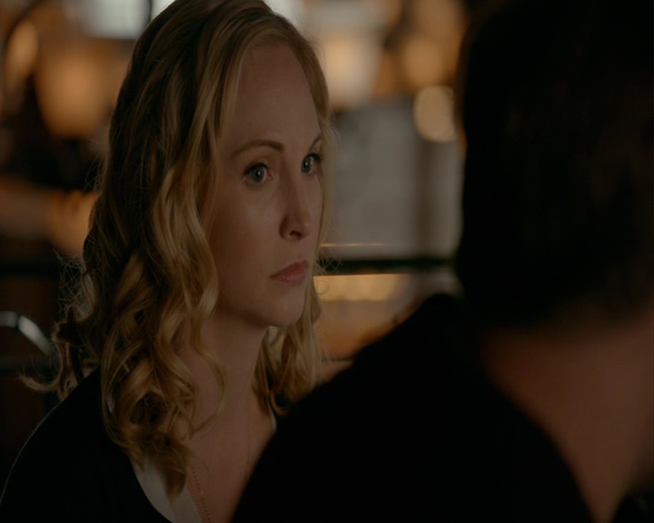 VampireDiaries-dot-nl_VampireDiaries-8x14ItsBeenAHellOfARide0478.jpg