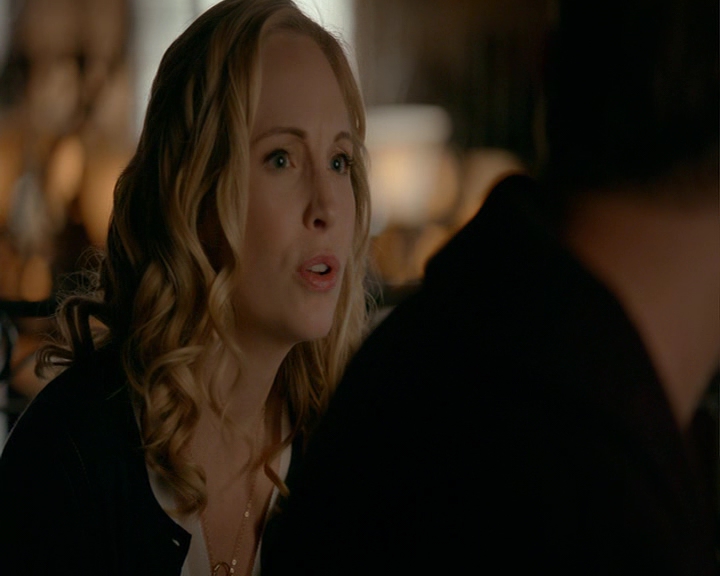 VampireDiaries-dot-nl_VampireDiaries-8x14ItsBeenAHellOfARide0484.jpg
