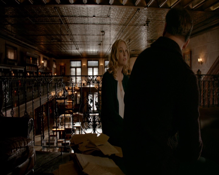 VampireDiaries-dot-nl_VampireDiaries-8x14ItsBeenAHellOfARide0496.jpg