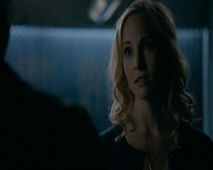 VampireDiaries-dot-nl_VampireDiaries-8x14ItsBeenAHellOfARide0563.jpg