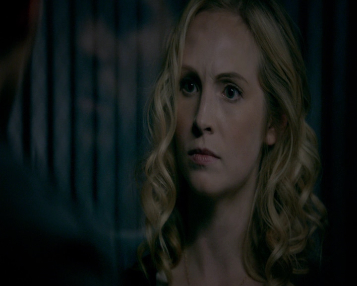 VampireDiaries-dot-nl_VampireDiaries-8x14ItsBeenAHellOfARide0576.jpg