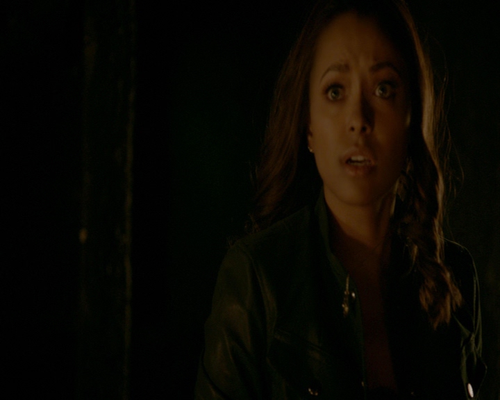 VampireDiaries-dot-nl_VampireDiaries-8x14ItsBeenAHellOfARide1155.jpg