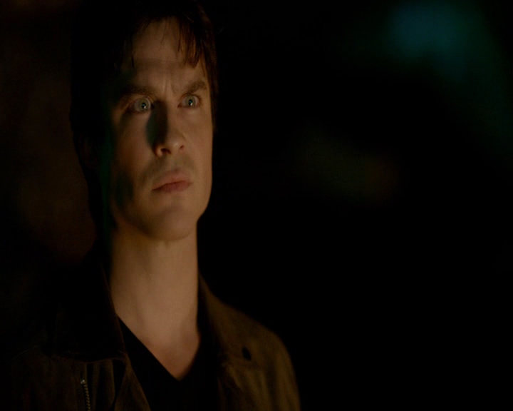 VampireDiaries-dot-nl_VampireDiaries-8x14ItsBeenAHellOfARide1301.jpg