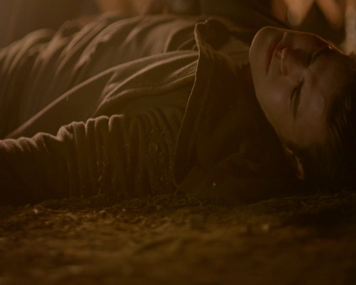 VampireDiaries-dot-nl_VampireDiaries-8x14ItsBeenAHellOfARide1303.jpg