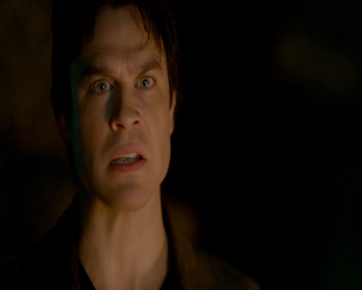 VampireDiaries-dot-nl_VampireDiaries-8x14ItsBeenAHellOfARide1315.jpg