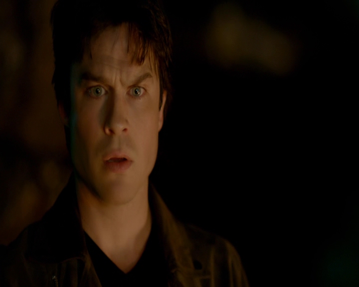 VampireDiaries-dot-nl_VampireDiaries-8x14ItsBeenAHellOfARide1333.jpg