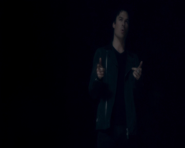 VampireDiaries-dot-nl_VampireDiaries-8x14ItsBeenAHellOfARide1537.jpg