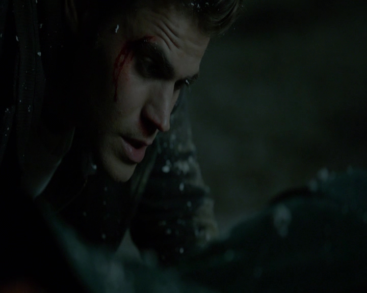 VampireDiaries-dot-nl_VampireDiaries-8x14ItsBeenAHellOfARide1770.jpg