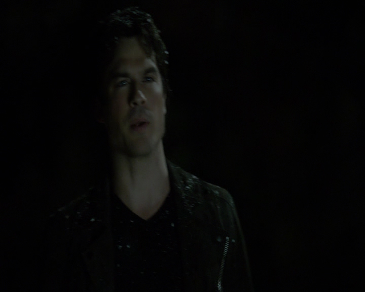 VampireDiaries-dot-nl_VampireDiaries-8x14ItsBeenAHellOfARide1808.jpg
